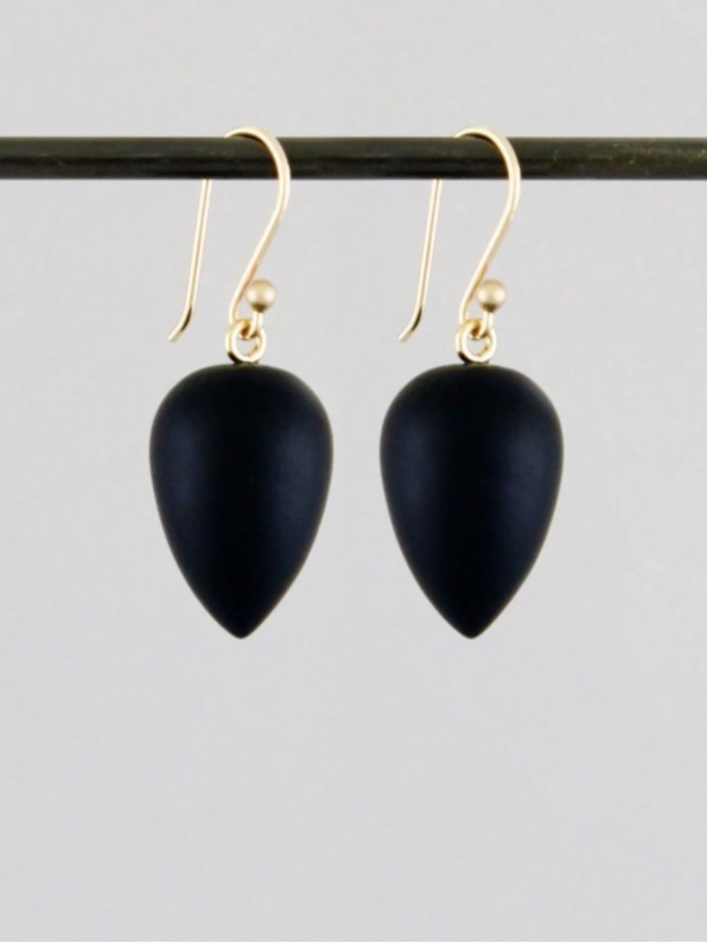 Ted Muehling Frosted Black Onyx Acorn earrings Stunning! - Picture 6 of 7